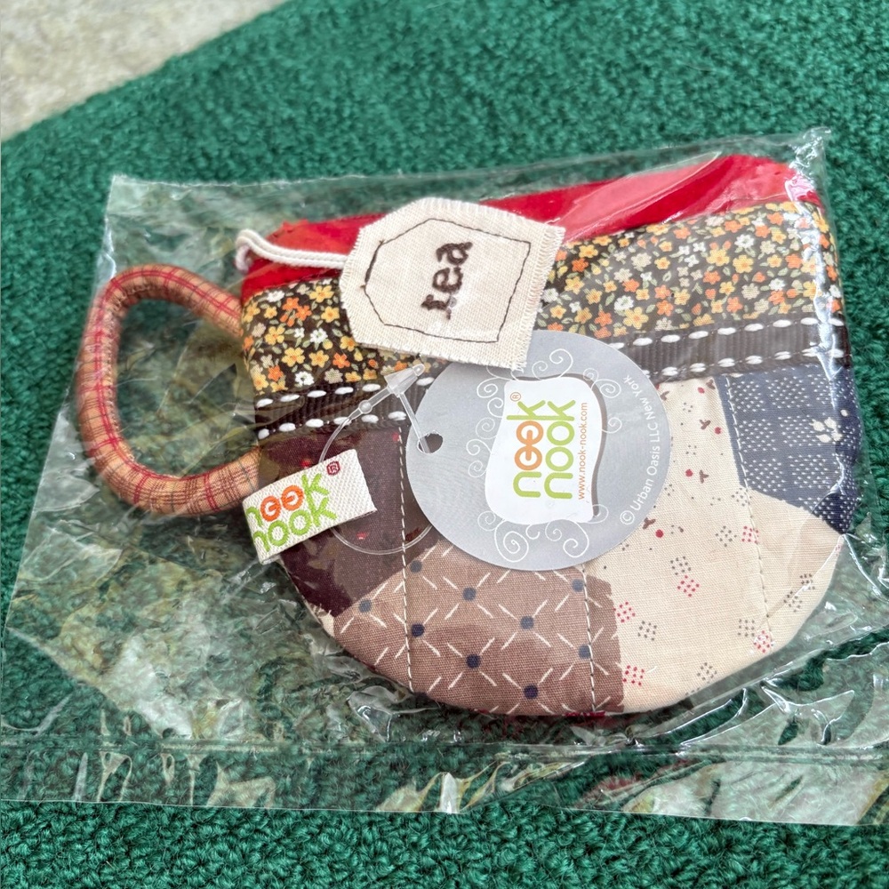 Handcuffed Nook Nook Red and Tan Patterned Teacup Coin Pouch